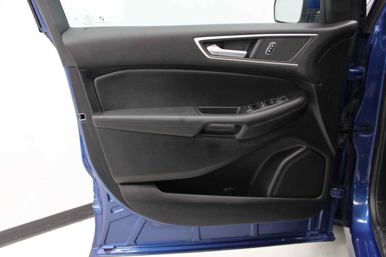 used 2022 Ford Edge car, priced at $27,387