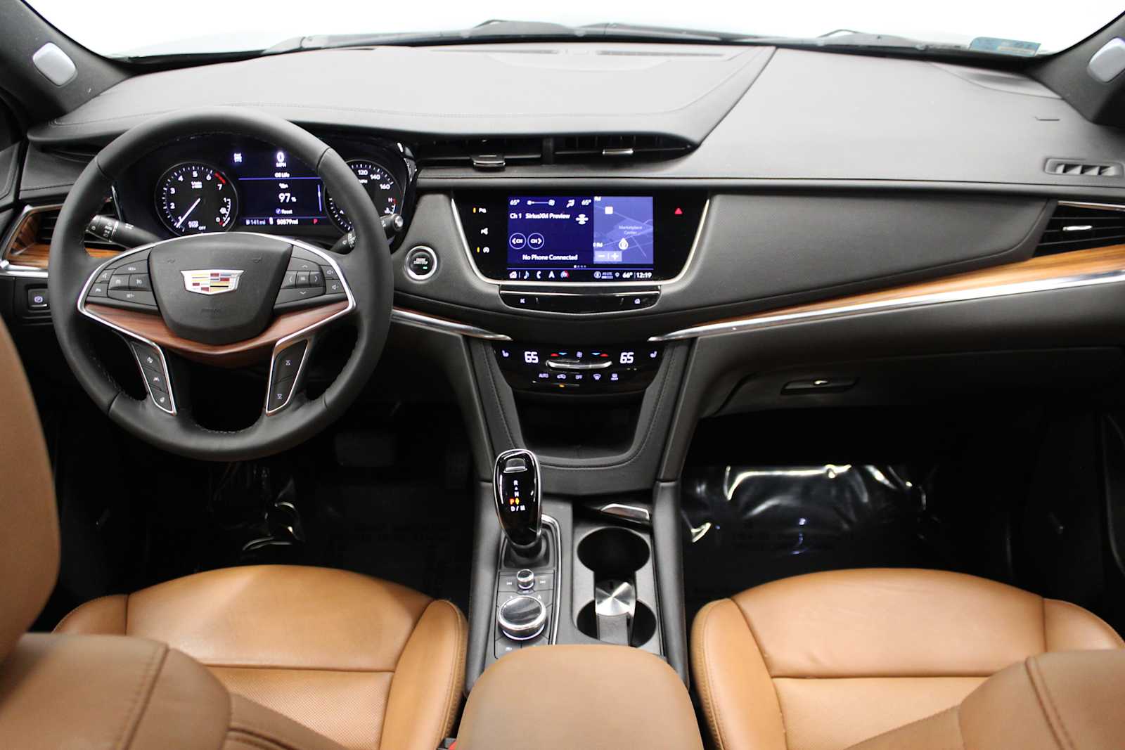 used 2022 Cadillac XT5 car, priced at $32,187