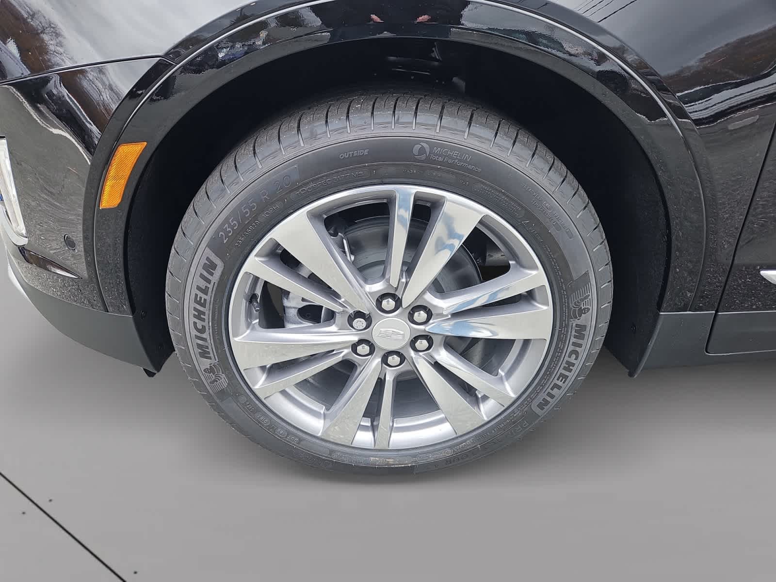 new 2026 Cadillac XT5 car, priced at $61,095