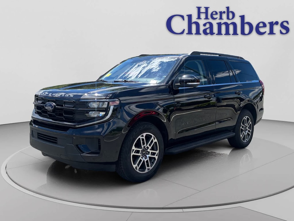 Used 2025 Ford Expedition Active SUV