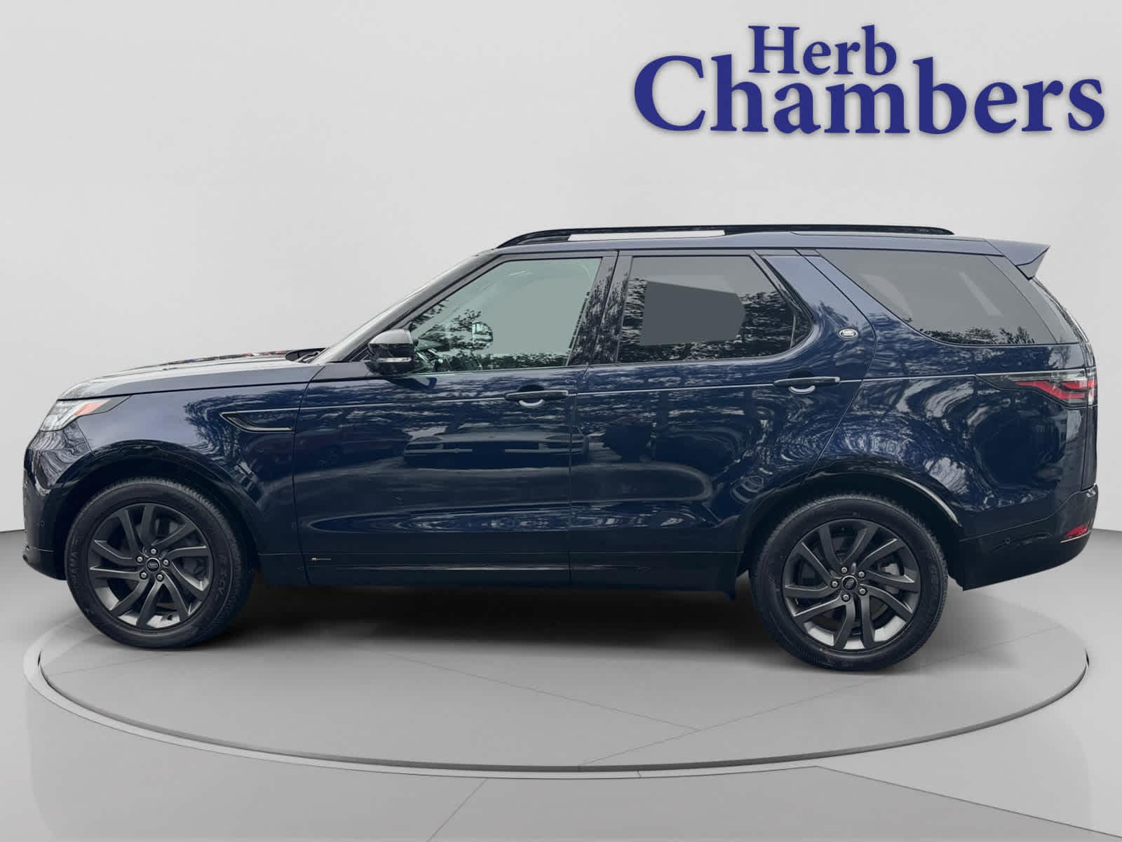 used 2021 Land Rover Discovery car, priced at $25,497