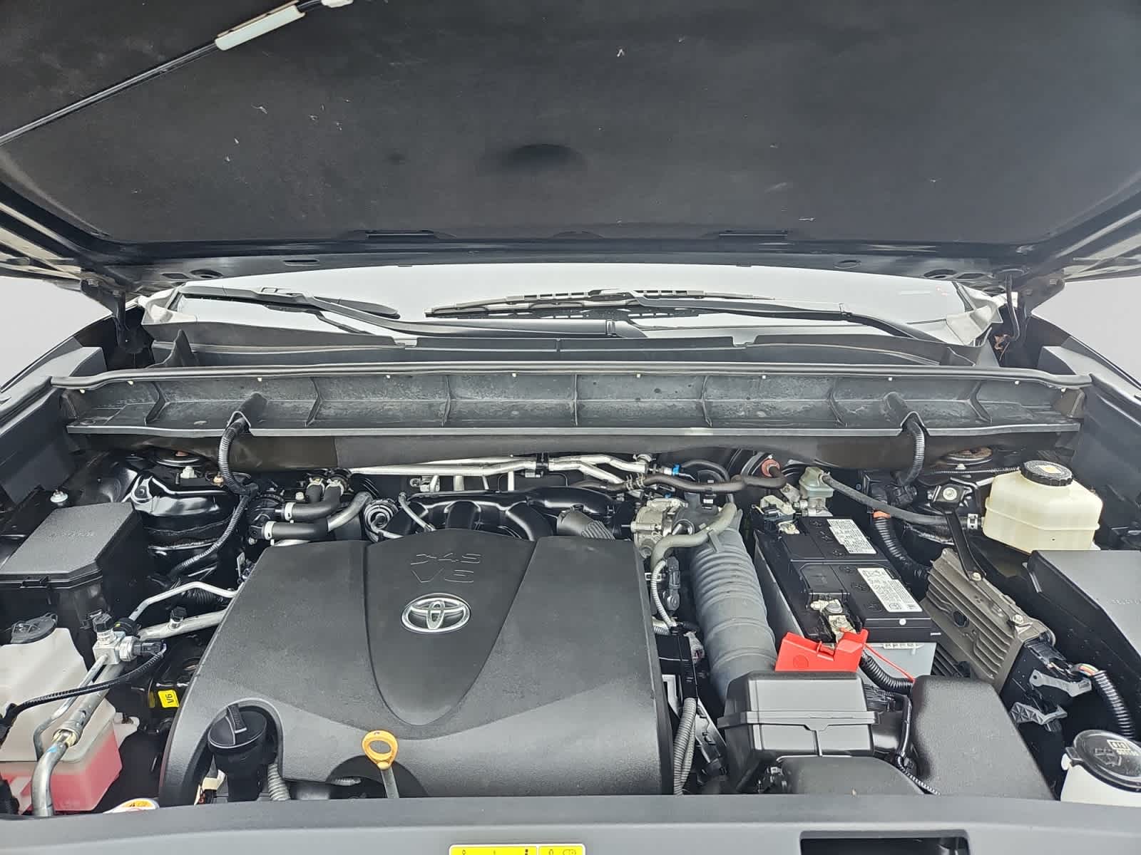 used 2021 Toyota Highlander car, priced at $36,997