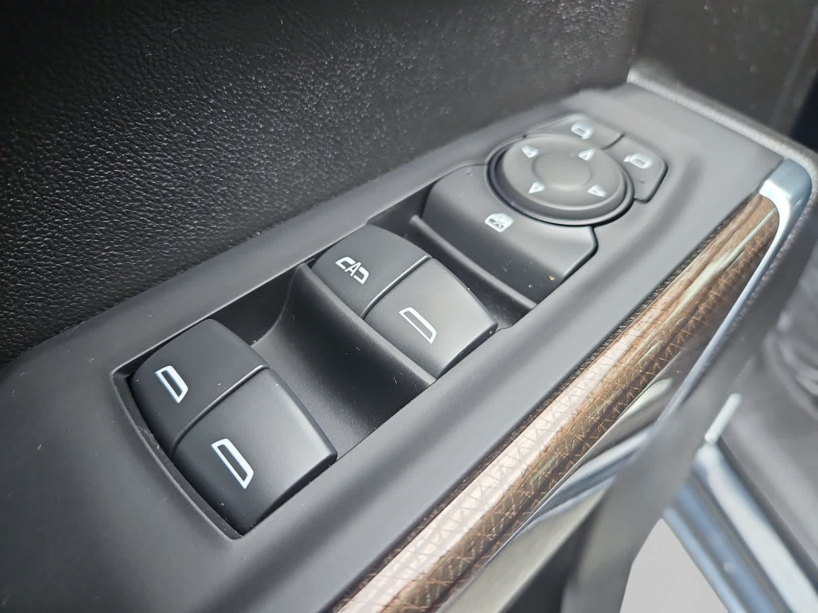 used 2021 Chevrolet Silverado 1500 car, priced at $40,287