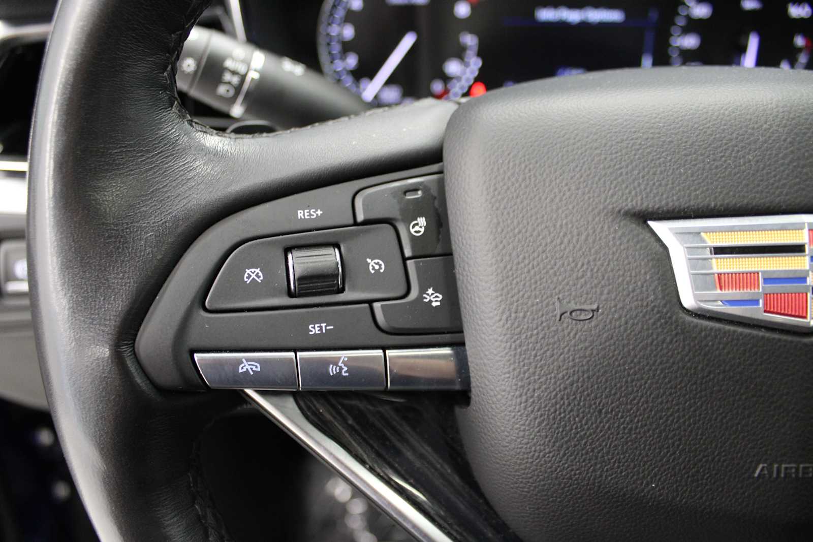 used 2024 Cadillac XT6 car, priced at $36,387