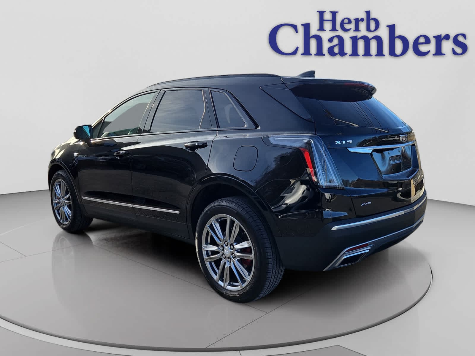 used 2023 Cadillac XT5 car, priced at $36,287