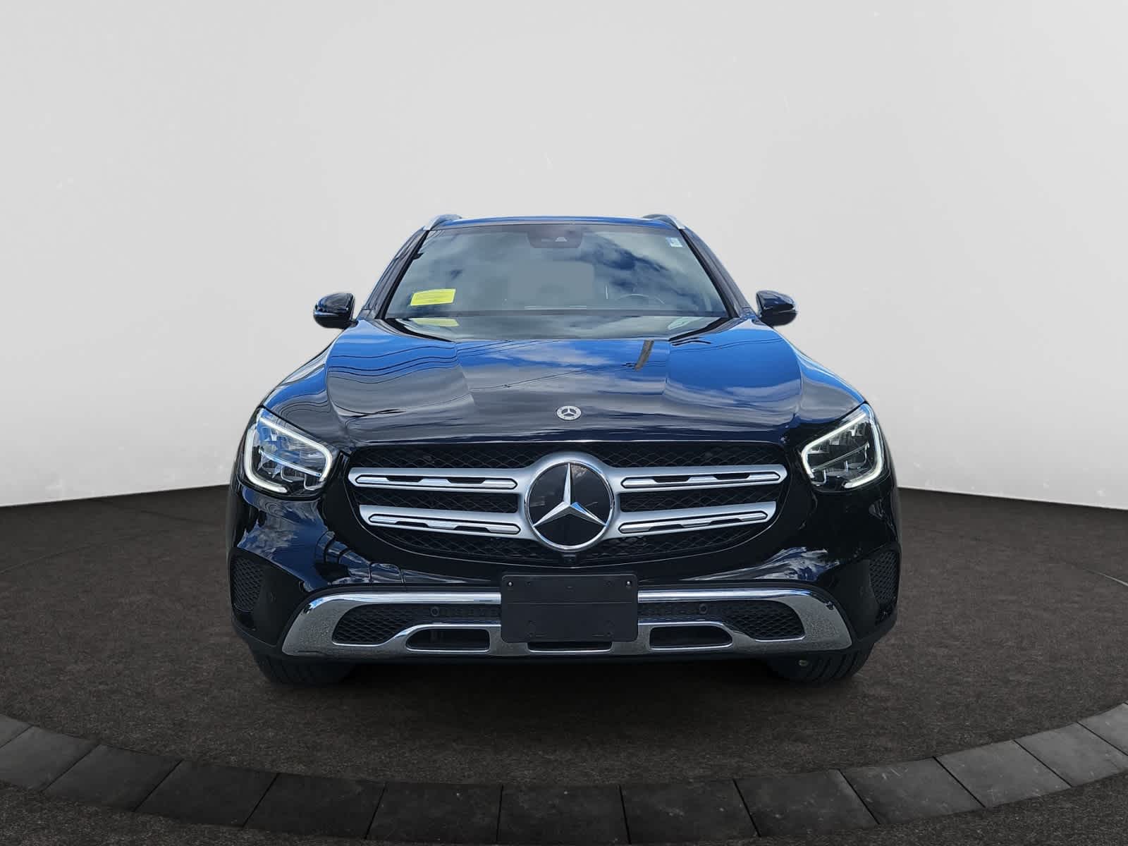 2022 Mercedes Benz GLC 300 4MATIC photo 2
