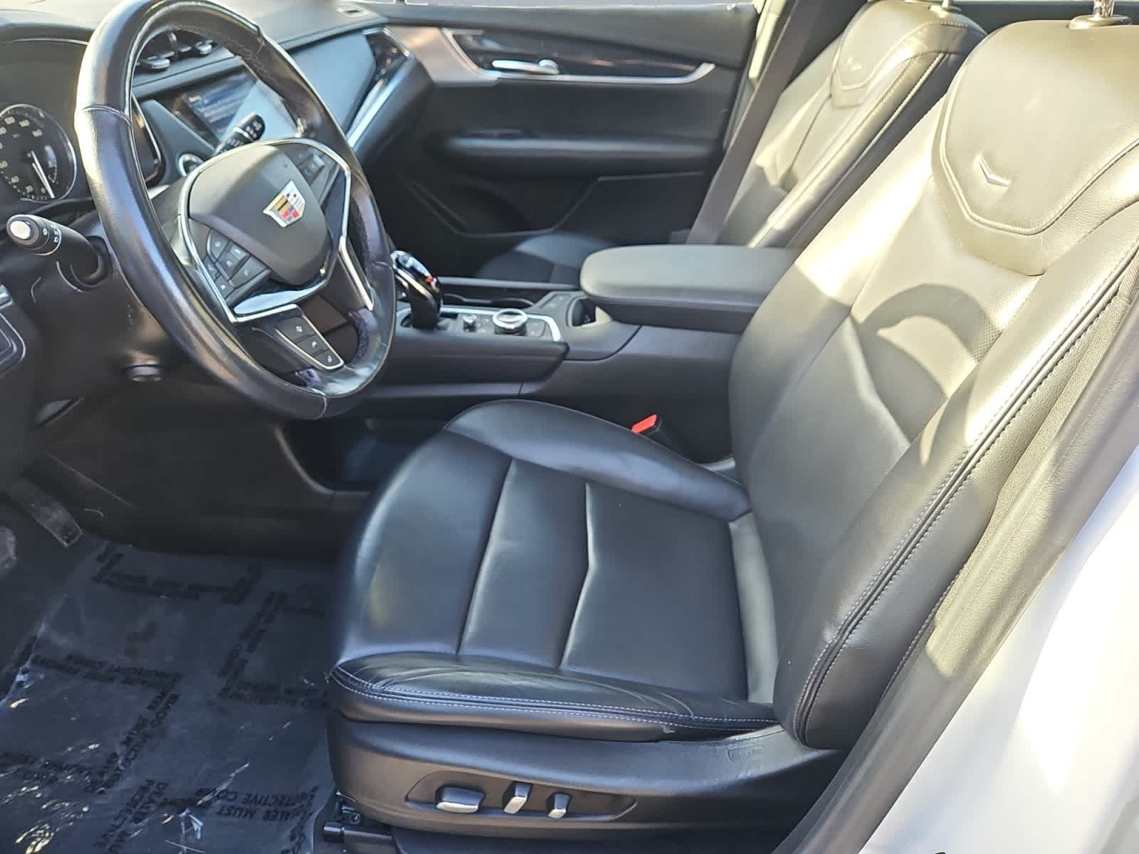 used 2023 Cadillac XT5 car, priced at $34,187