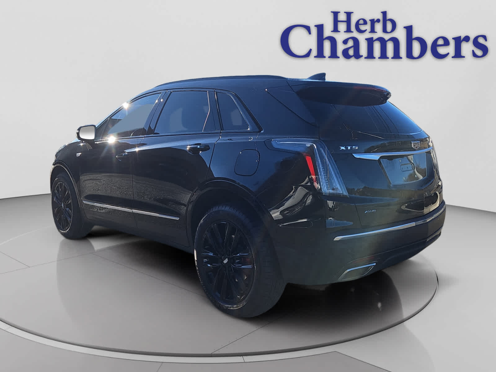 2023 Cadillac XT5 Sport photo 2