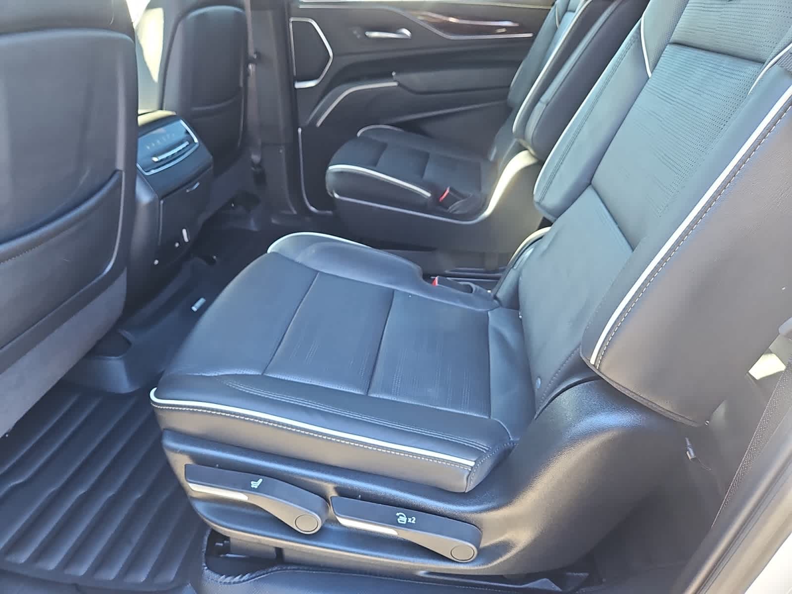 used 2024 Cadillac Escalade ESV car, priced at $81,887