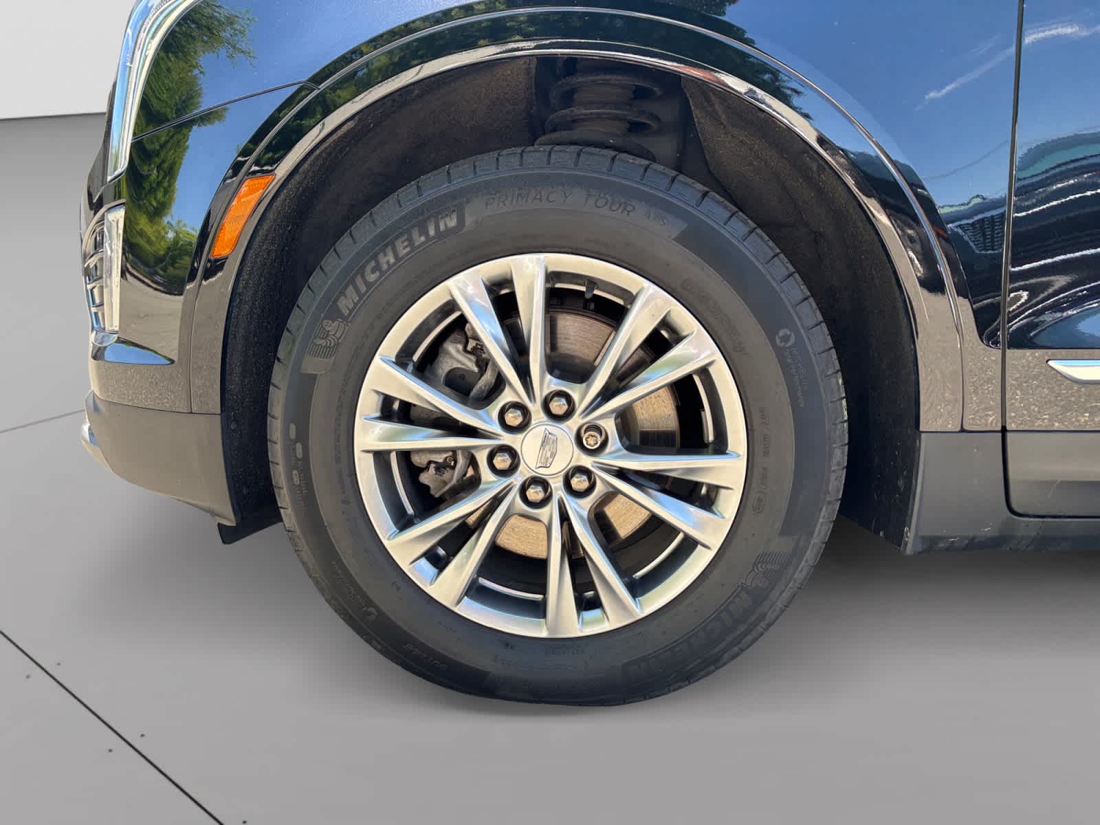 used 2022 Cadillac XT5 car, priced at $35,497