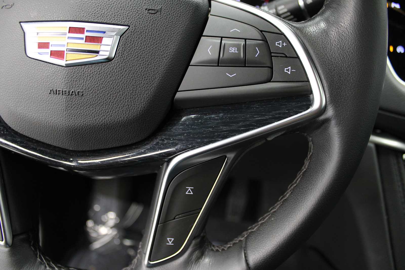 used 2024 Cadillac XT5 car, priced at $38,887