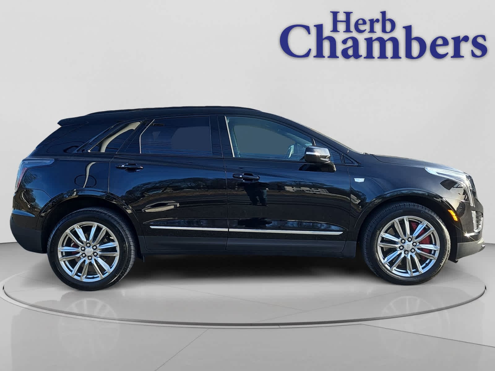 used 2023 Cadillac XT5 car, priced at $36,287