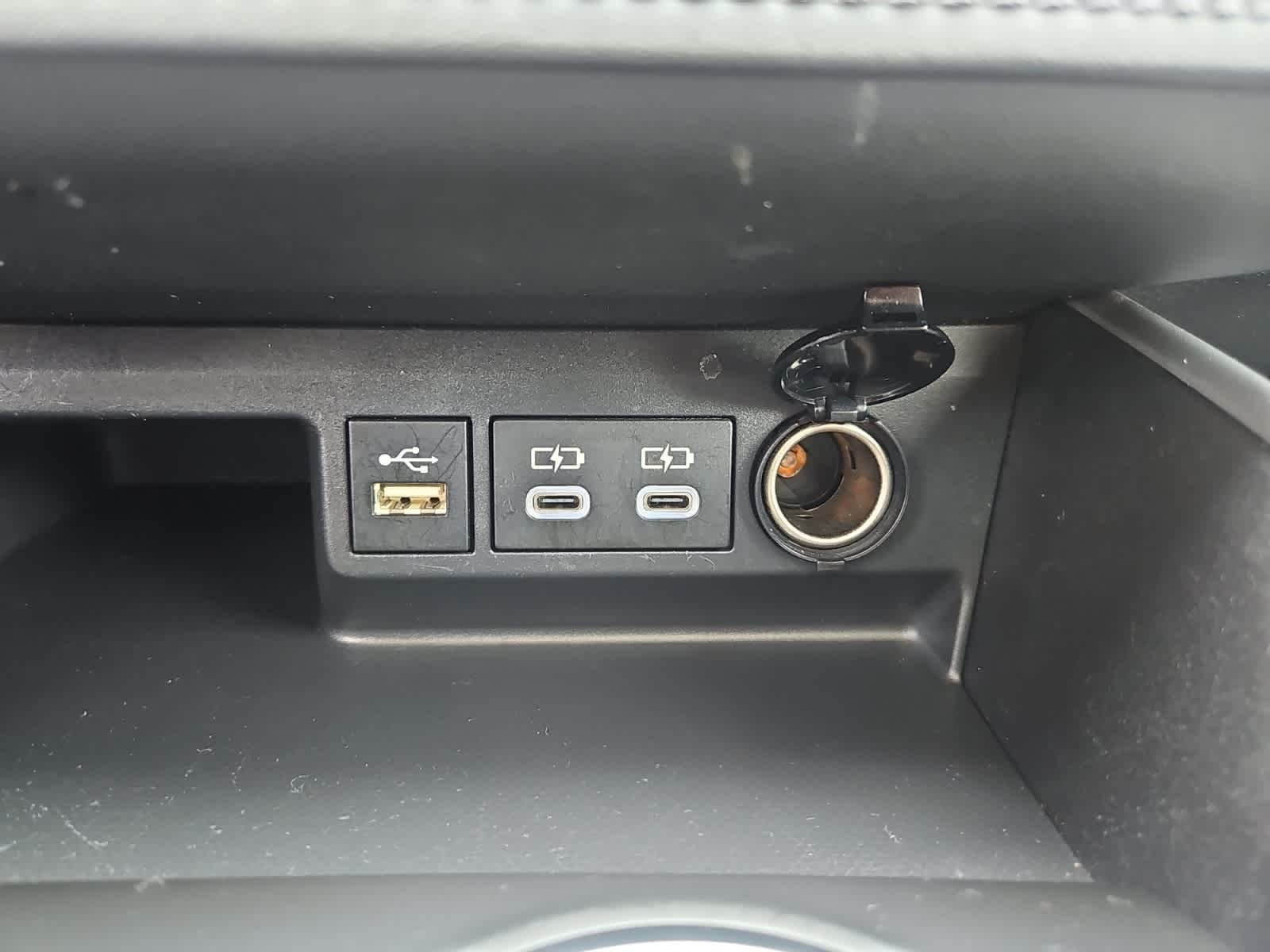 used 2023 Toyota Highlander car, priced at $25,487