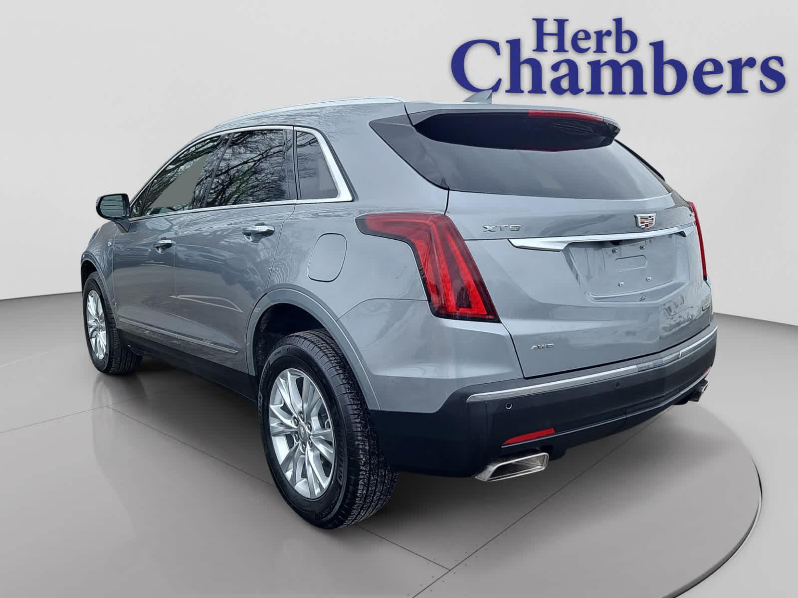 used 2025 Cadillac XT5 car, priced at $41,187
