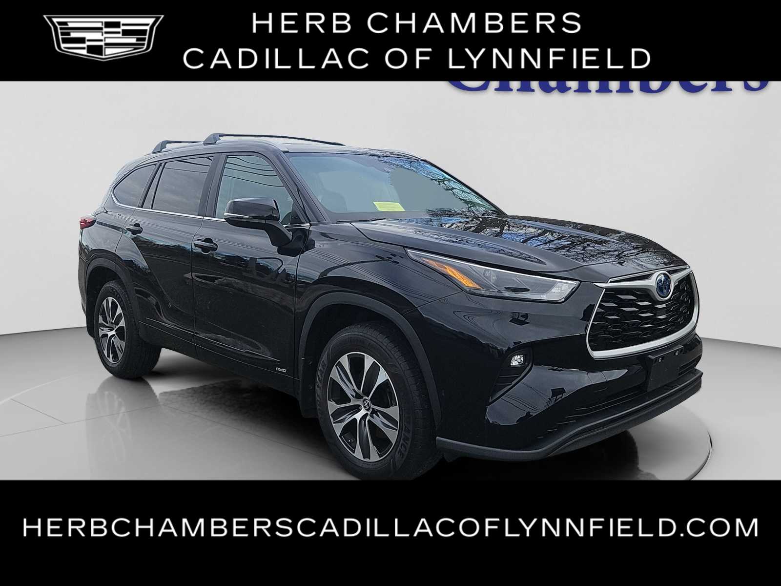 used 2023 Toyota Highlander car, priced at $25,487