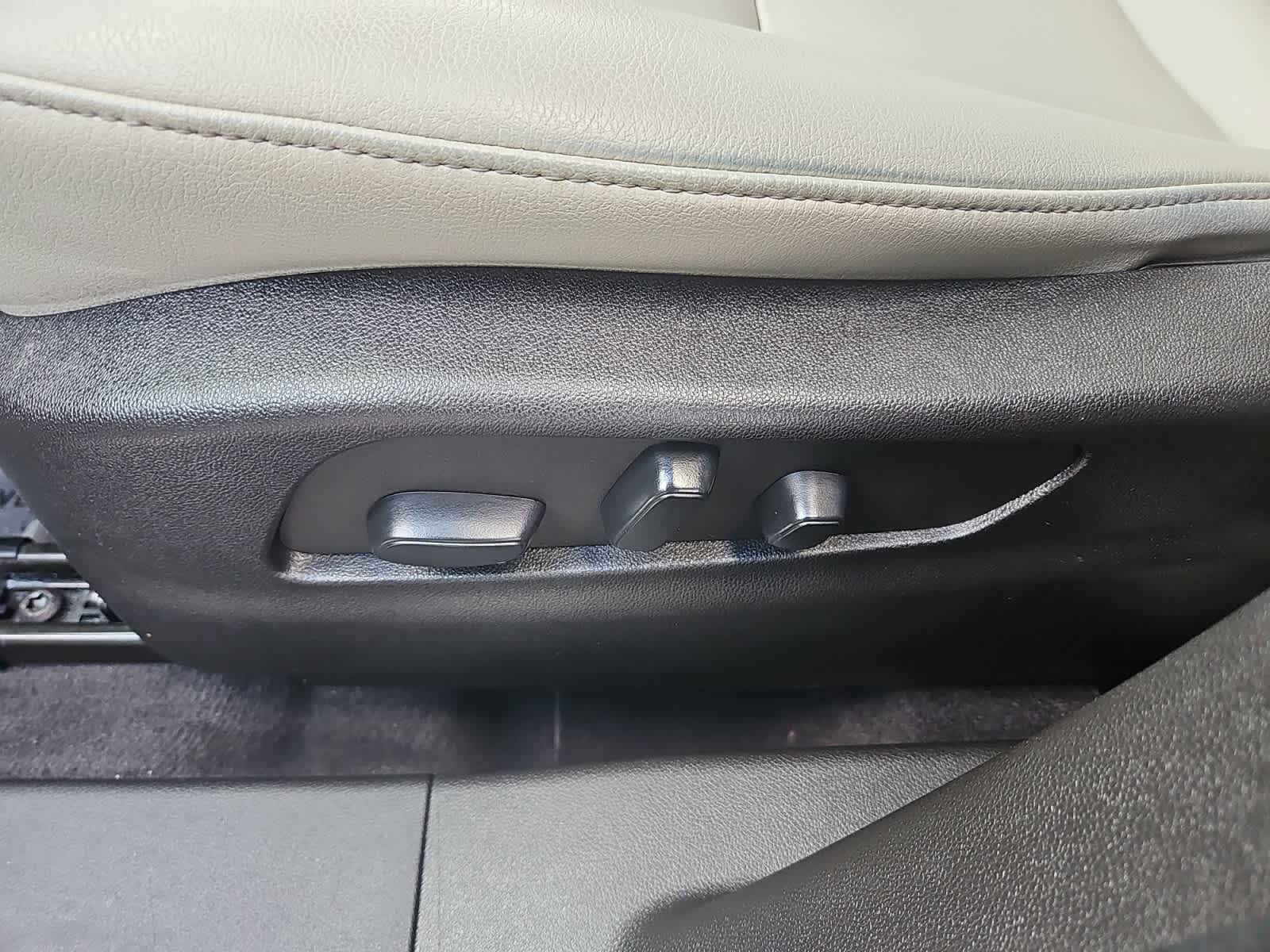 used 2023 Cadillac XT4 car, priced at $26,497