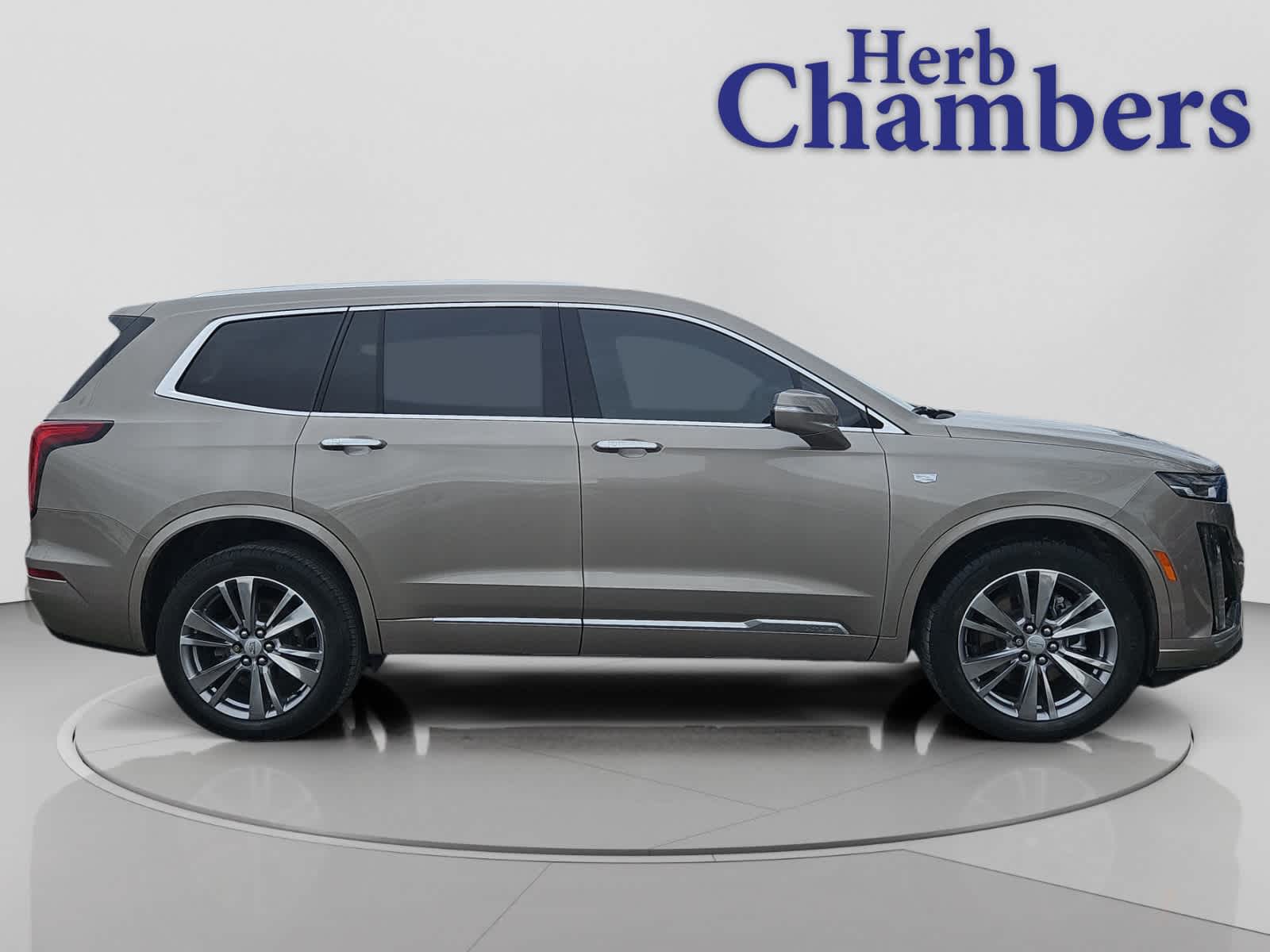 used 2023 Cadillac XT6 car, priced at $38,187