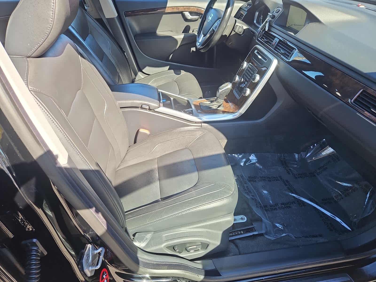 used 2015 Volvo S80 car, priced at $14,497