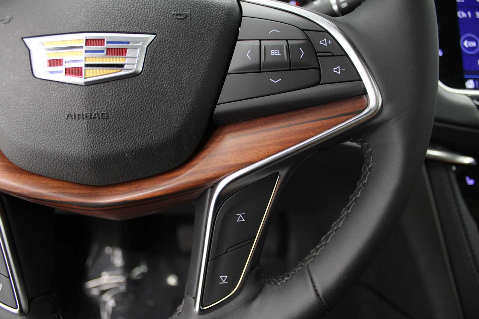 used 2022 Cadillac XT5 car, priced at $32,187