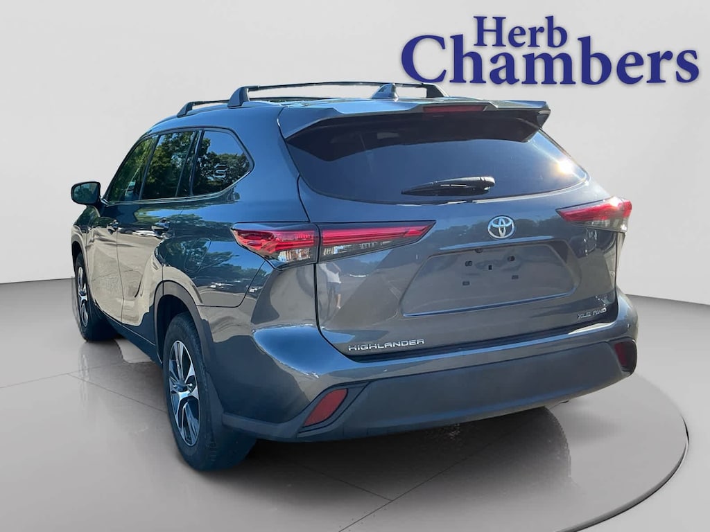 Used 2022 Toyota Highlander XLE