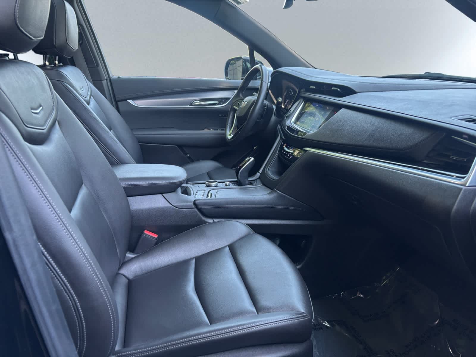 used 2024 Cadillac XT6 car, priced at $43,387