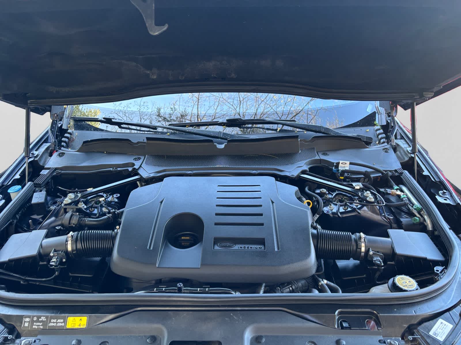 used 2021 Land Rover Discovery car, priced at $24,387