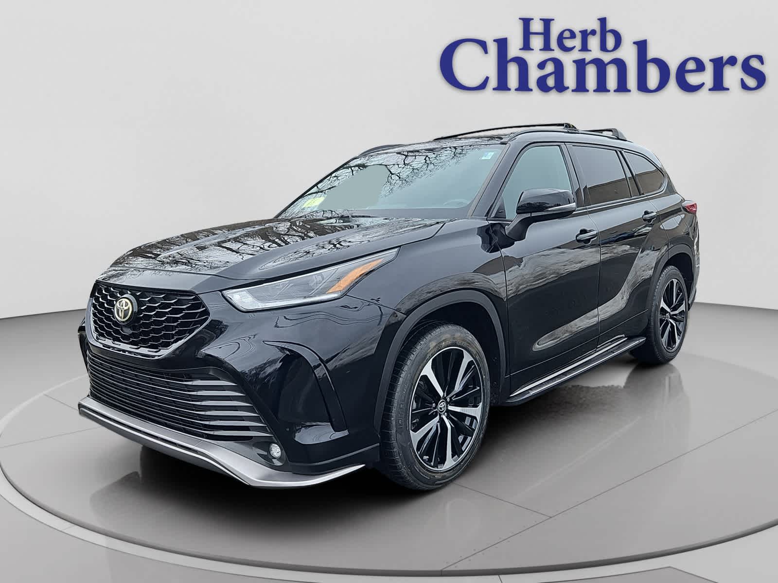 used 2021 Toyota Highlander car, priced at $36,997