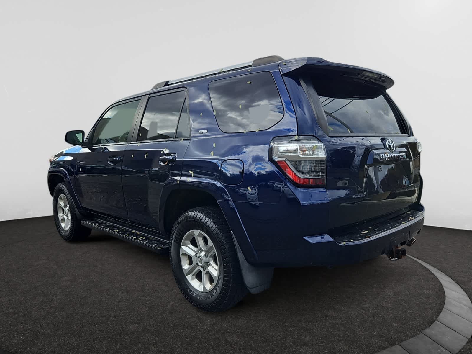 2019 Toyota 4Runner SR5 photo 2