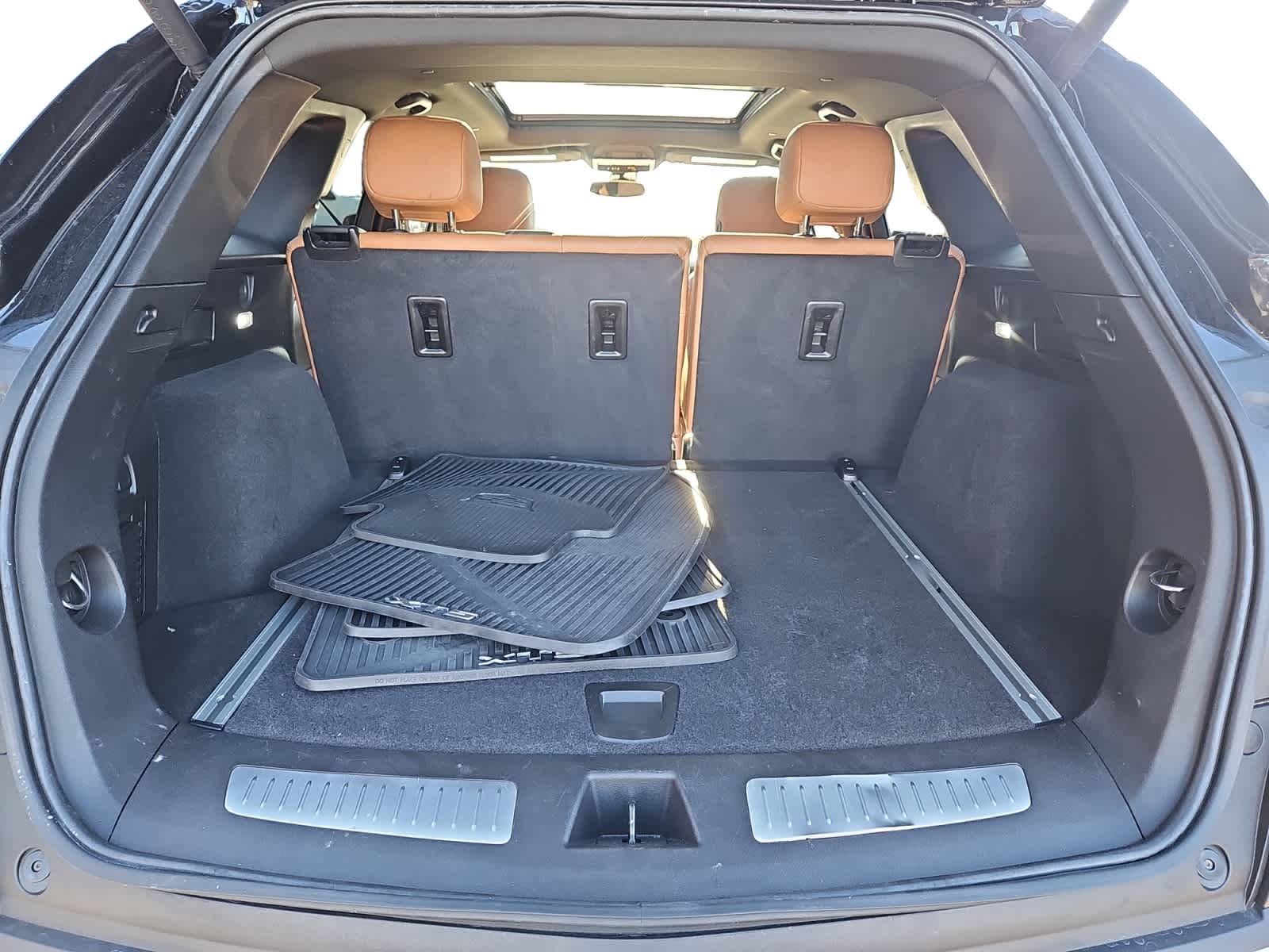 used 2022 Cadillac XT5 car, priced at $30,287