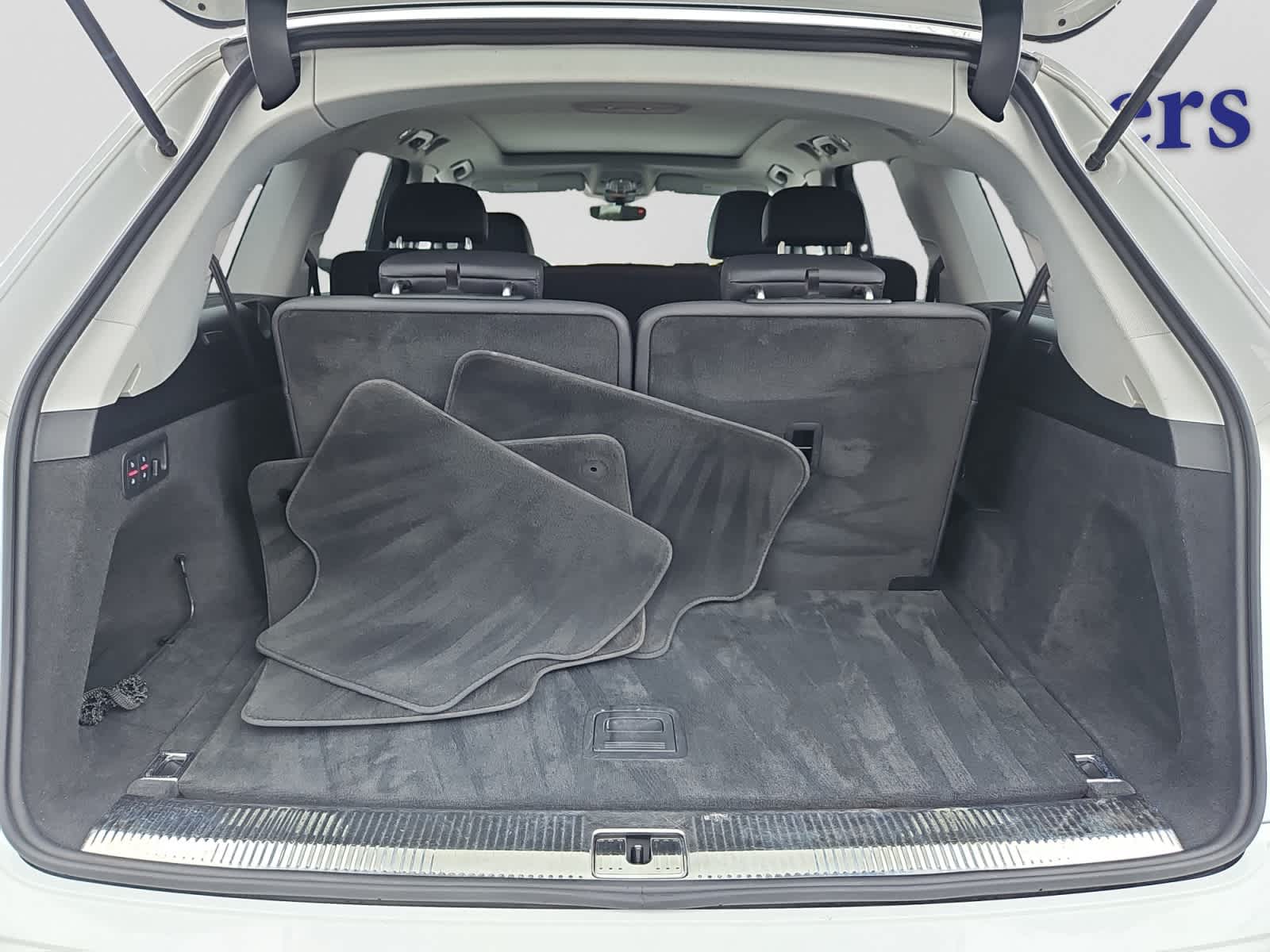 used 2023 Audi Q7 car, priced at $38,387