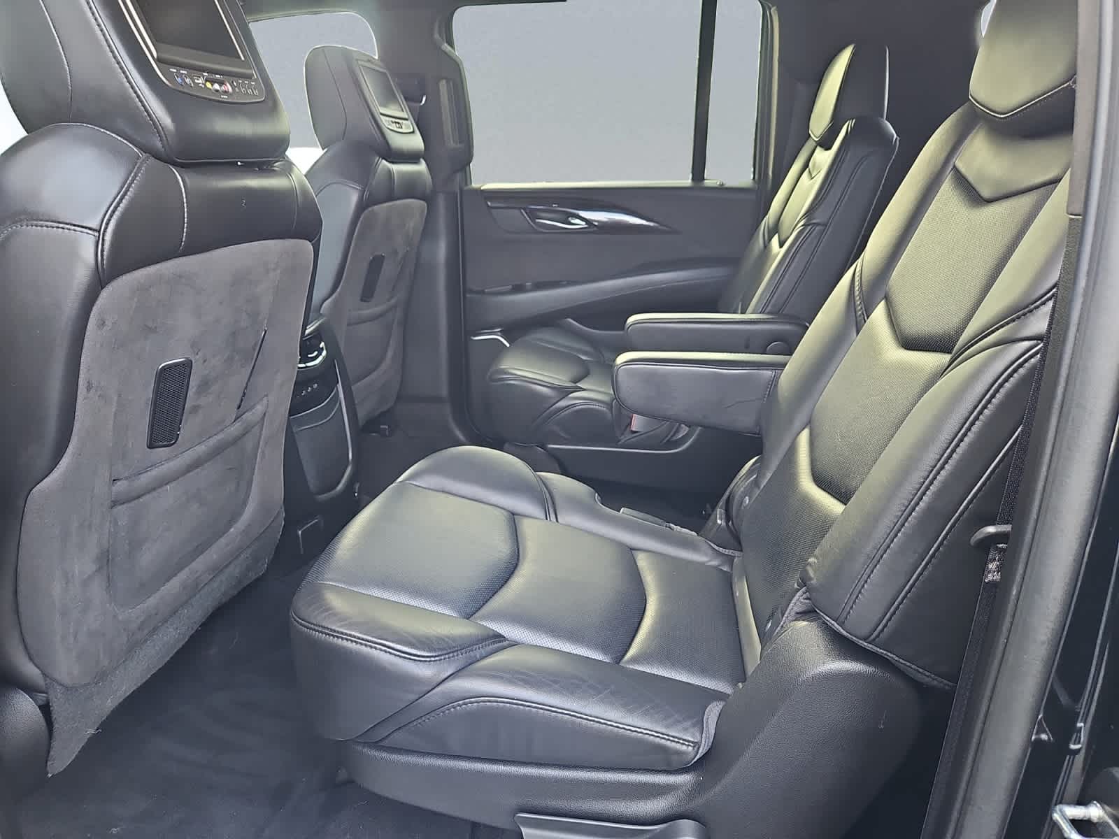 used 2018 Cadillac Escalade ESV car, priced at $28,287