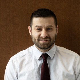 Staff member Henri Shehu from ID_eeaae4