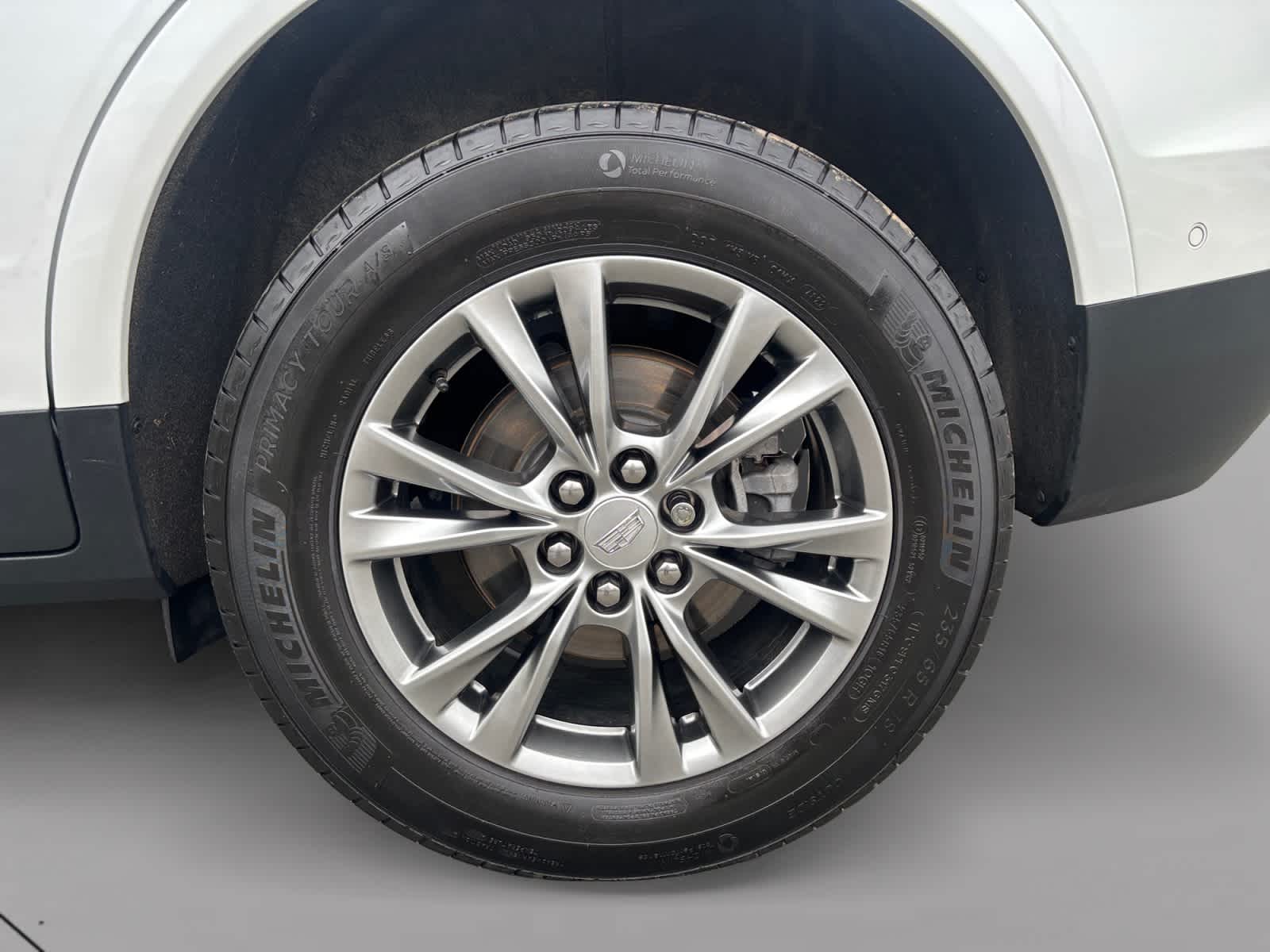 used 2023 Cadillac XT5 car, priced at $35,387