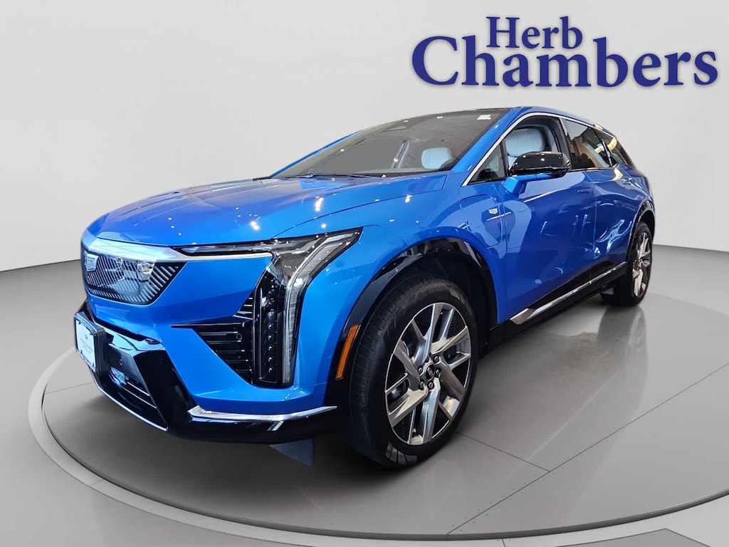 New 2025 CADILLAC OPTIQ Luxury 2 SUV