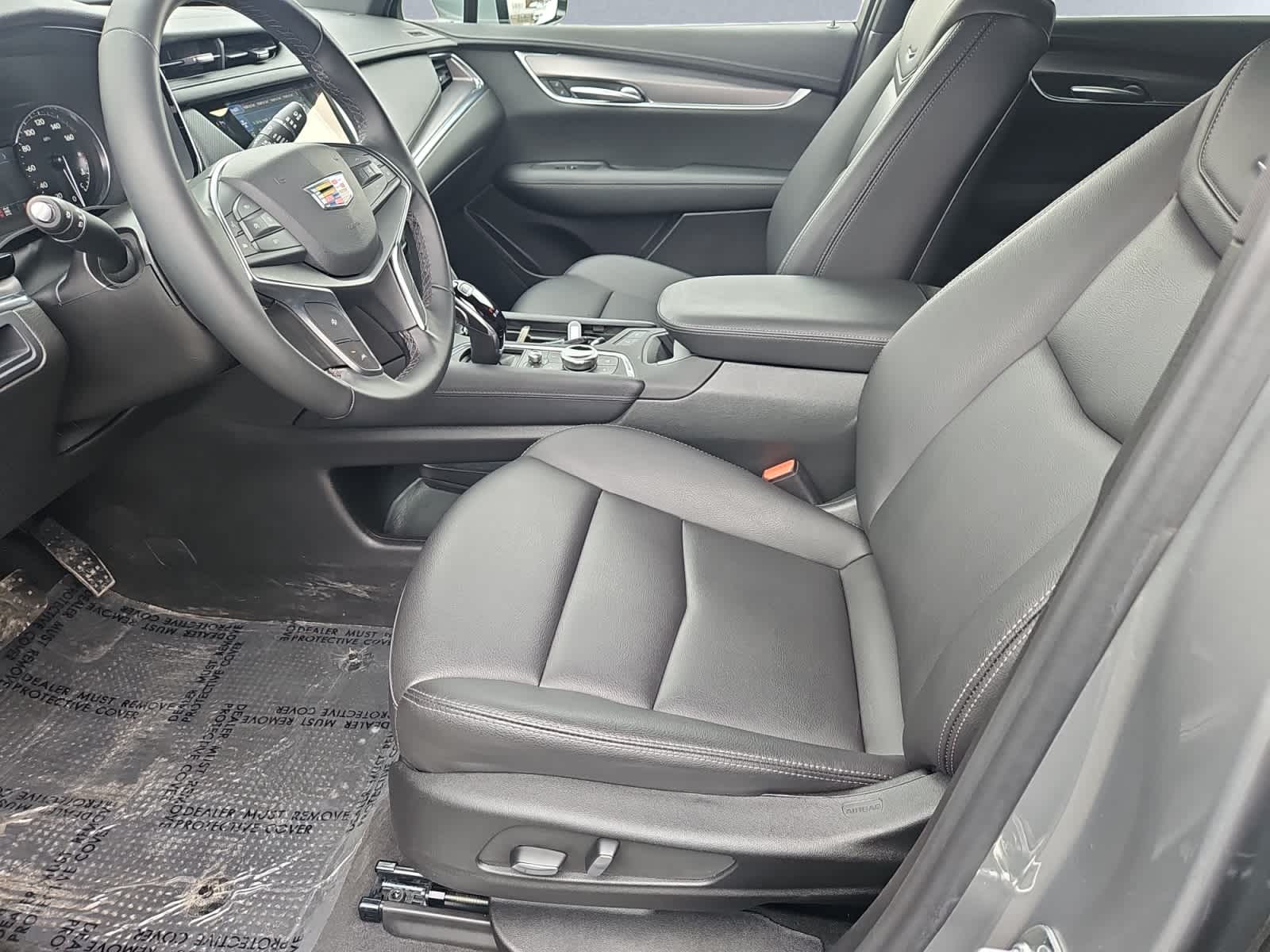 used 2025 Cadillac XT5 car, priced at $41,187