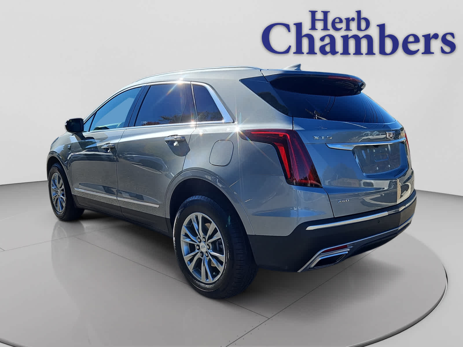 used 2023 Cadillac XT5 car, priced at $31,987