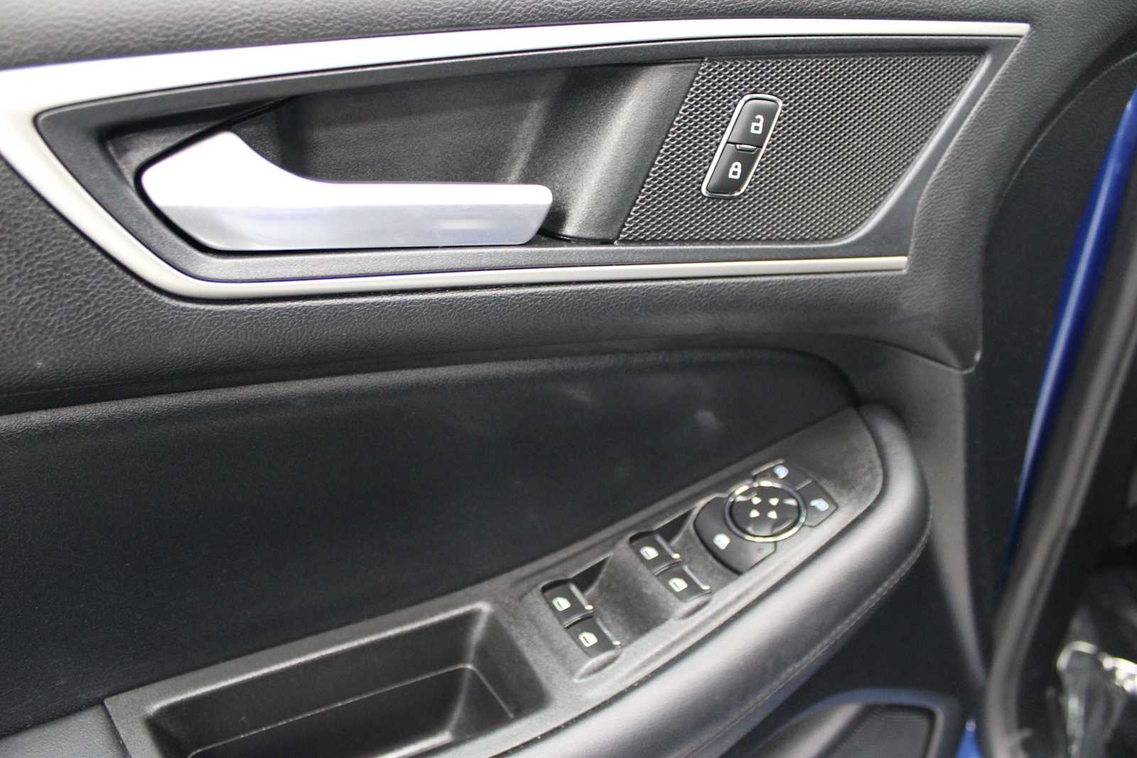 used 2022 Ford Edge car, priced at $27,387