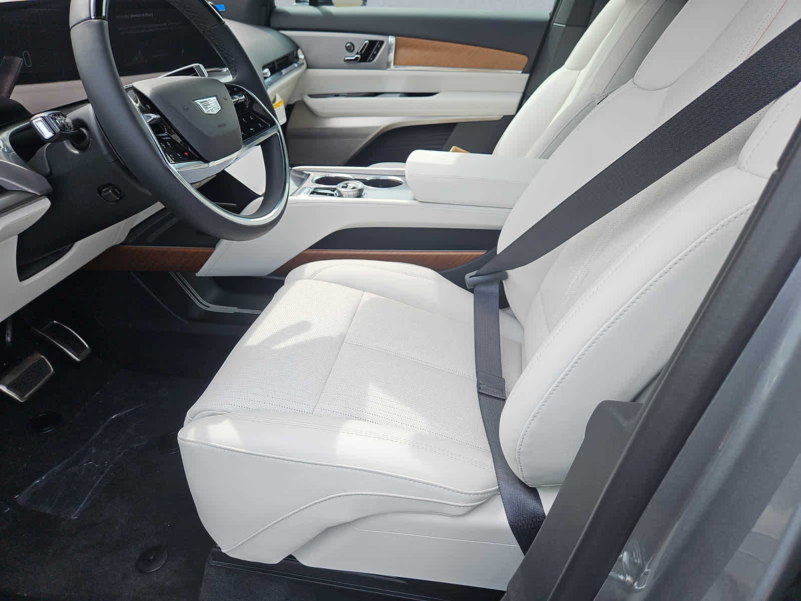 new 2026 Cadillac VISTIQ car, priced at $79,590