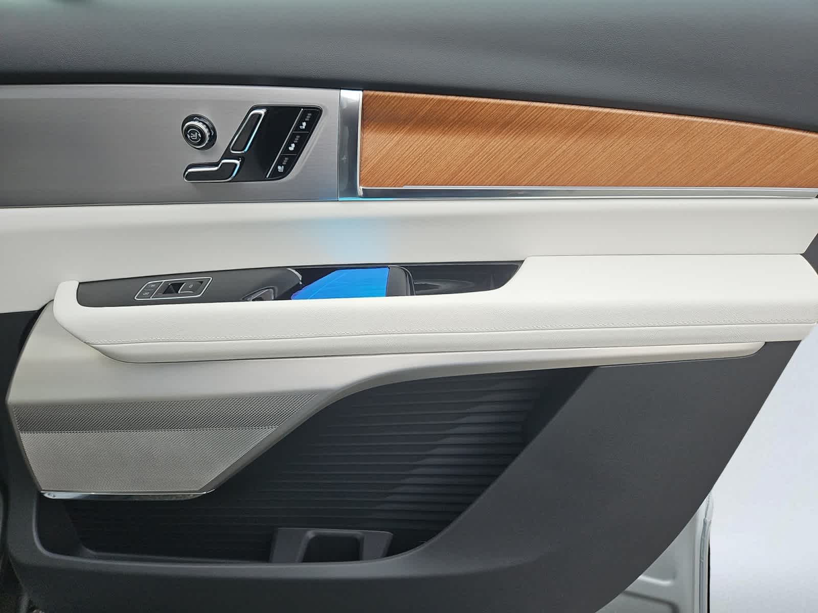 new 2026 Cadillac VISTIQ car, priced at $79,590