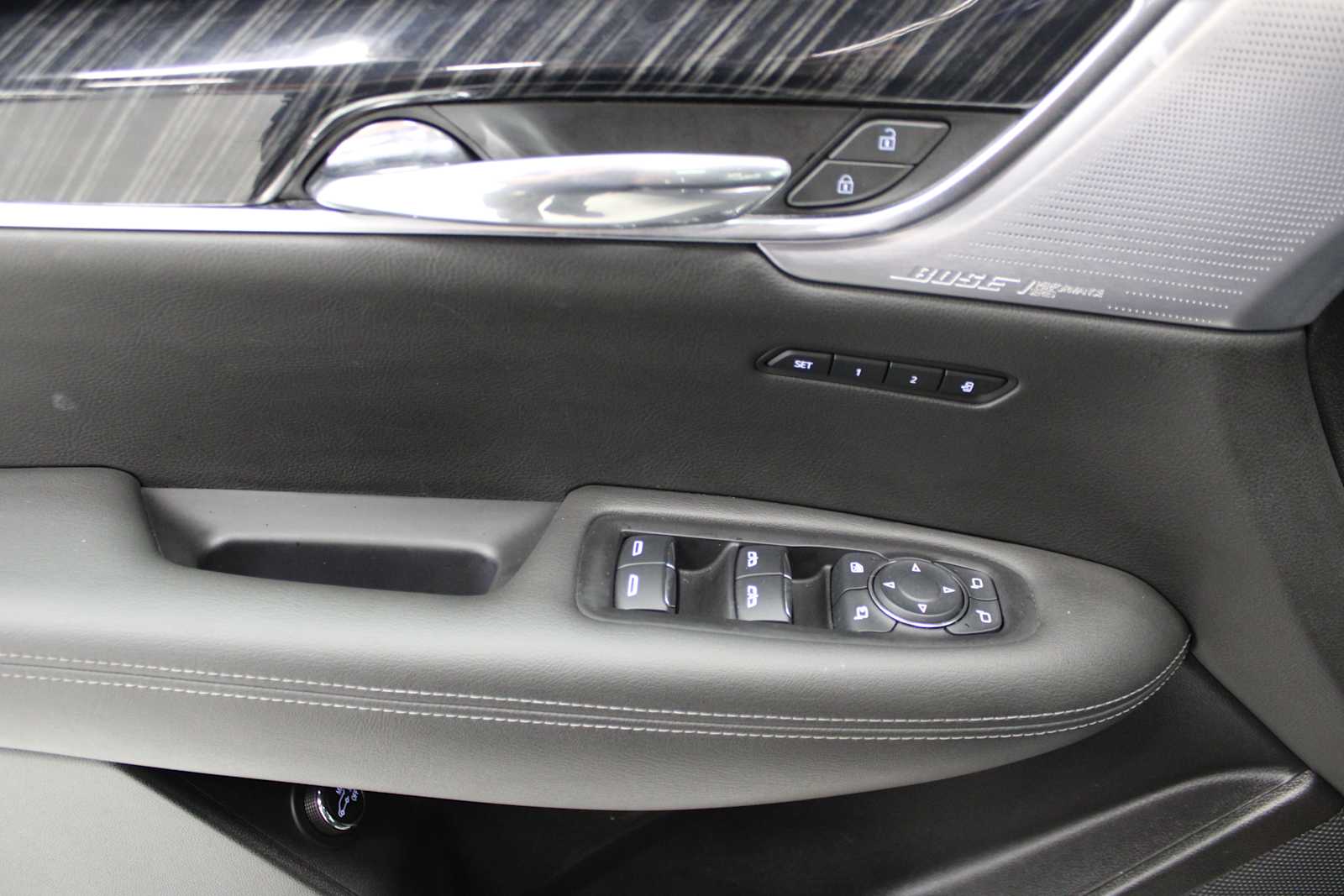 used 2024 Cadillac XT6 car, priced at $36,387