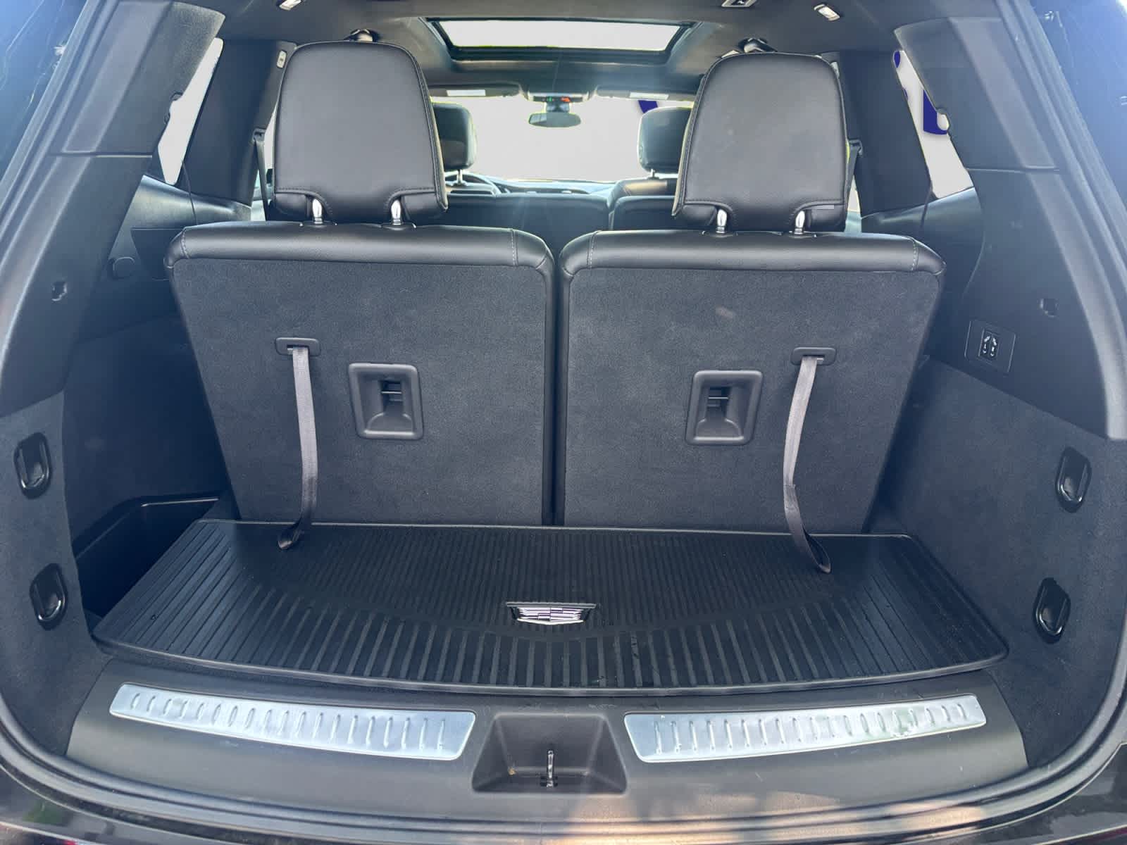 used 2024 Cadillac XT6 car, priced at $43,387