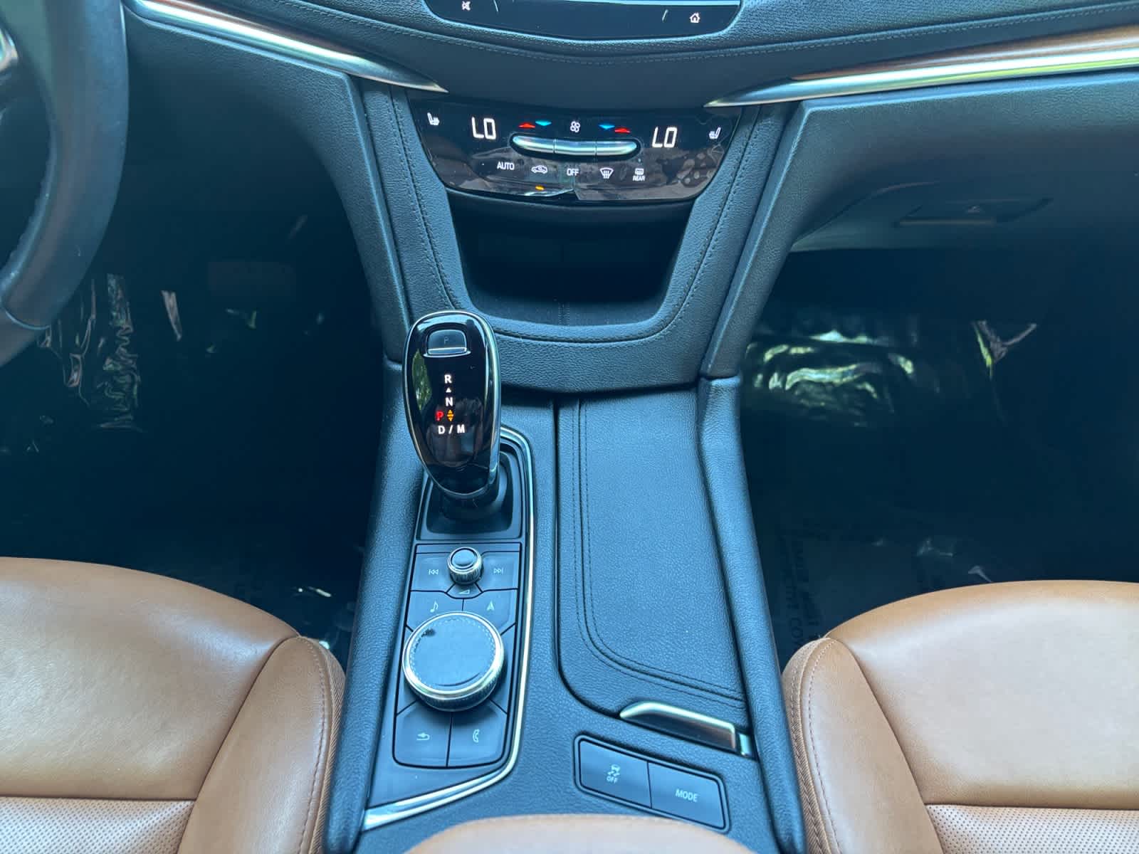 used 2022 Cadillac XT5 car, priced at $35,497