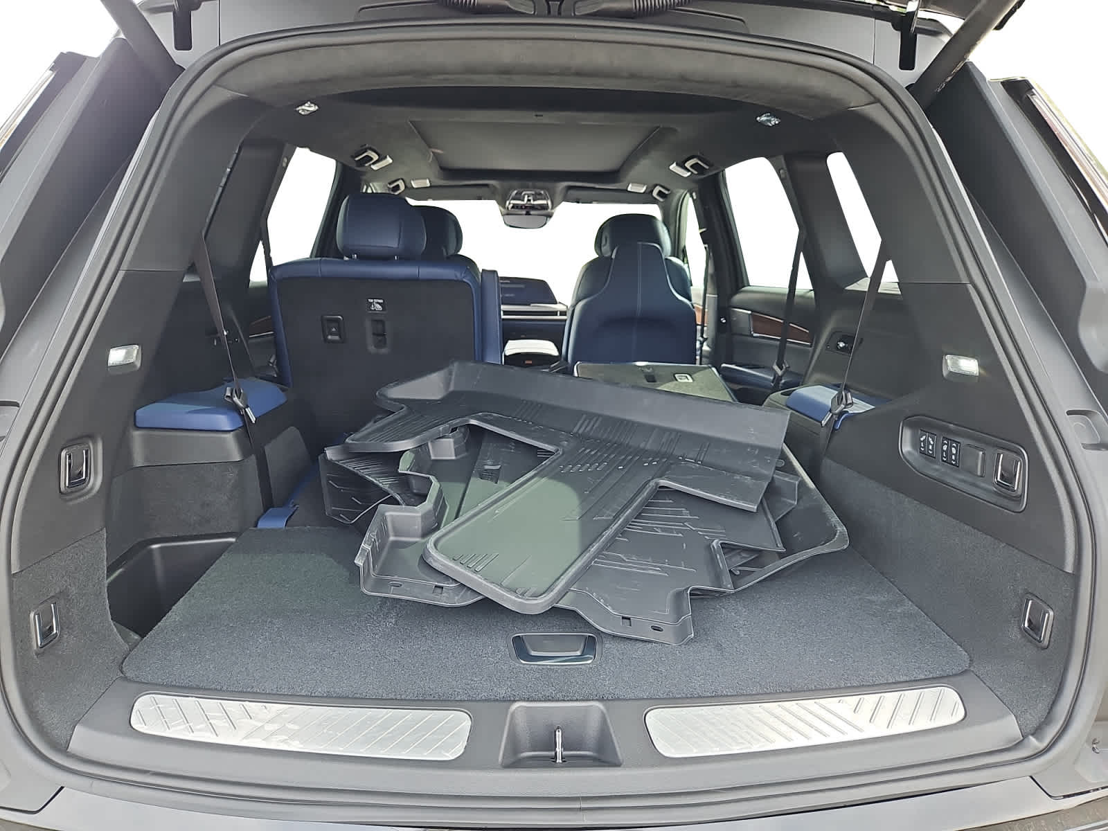 new 2026 Cadillac VISTIQ car, priced at $94,715