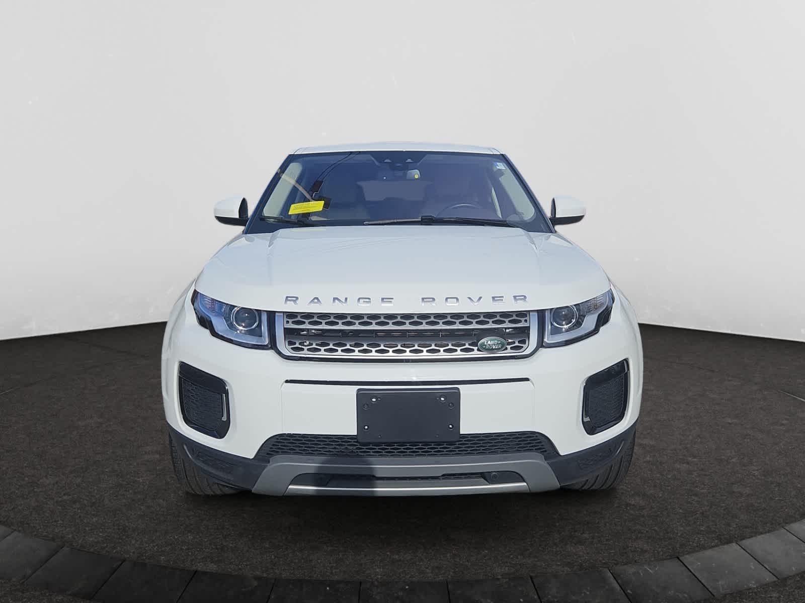 2019 Land Rover Range Rover Evoque SE photo 2