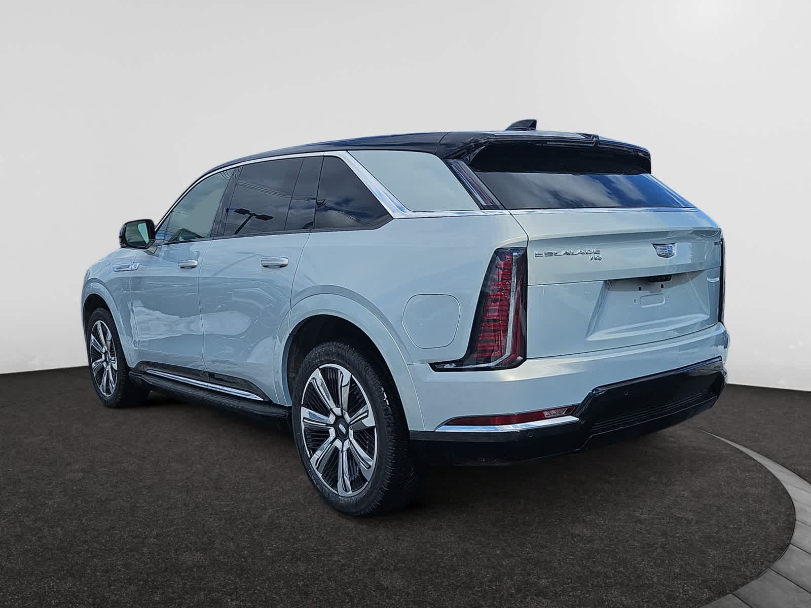 2025 Cadillac Escalade IQ Luxury photo 3