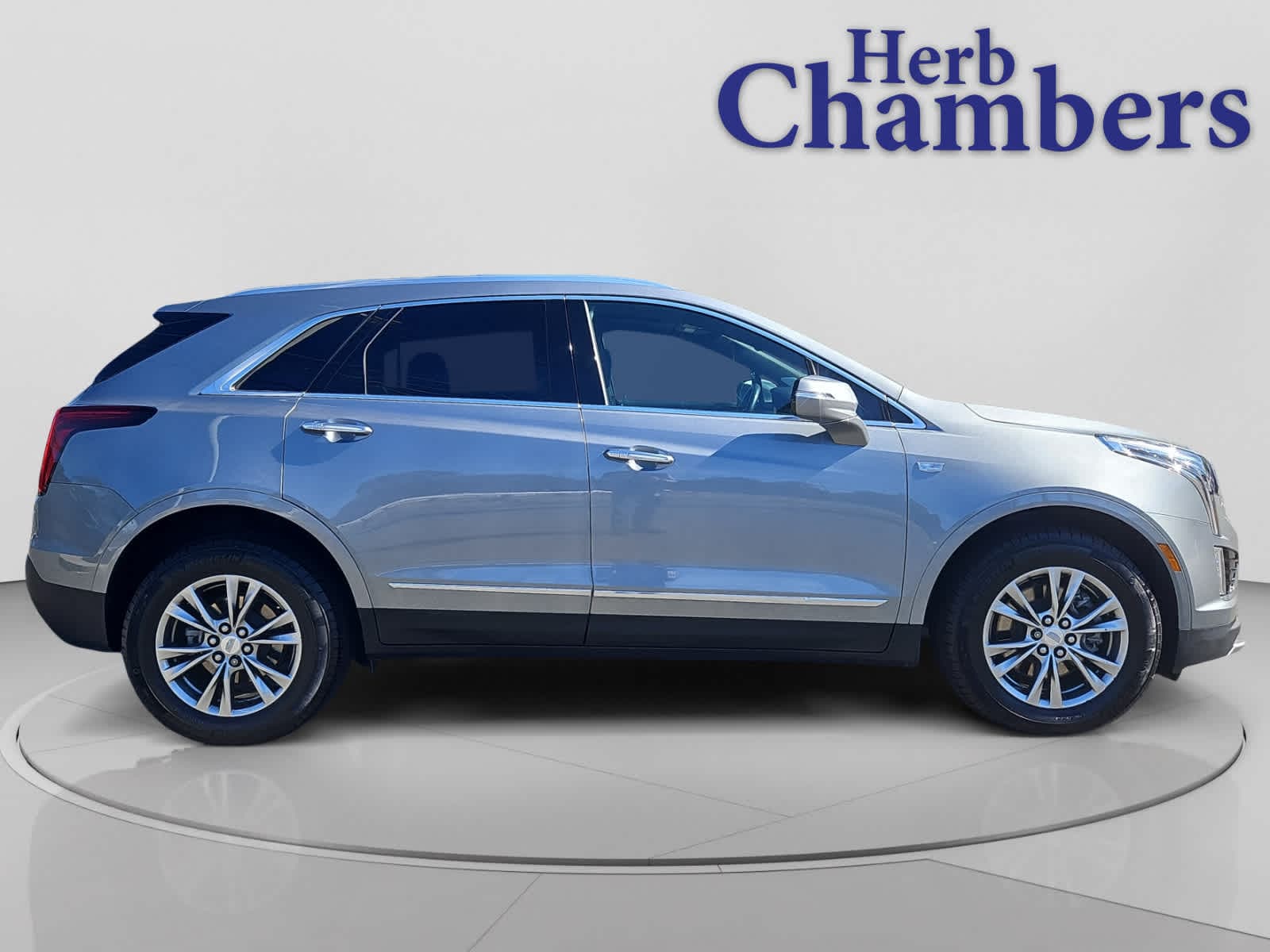used 2023 Cadillac XT5 car, priced at $31,987