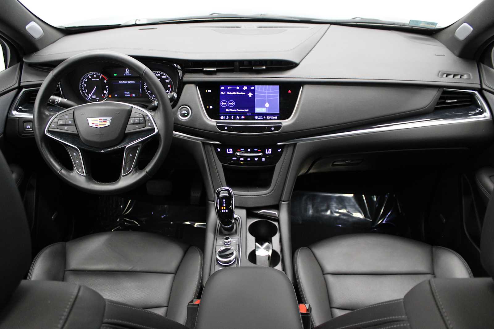 used 2024 Cadillac XT5 car, priced at $38,887