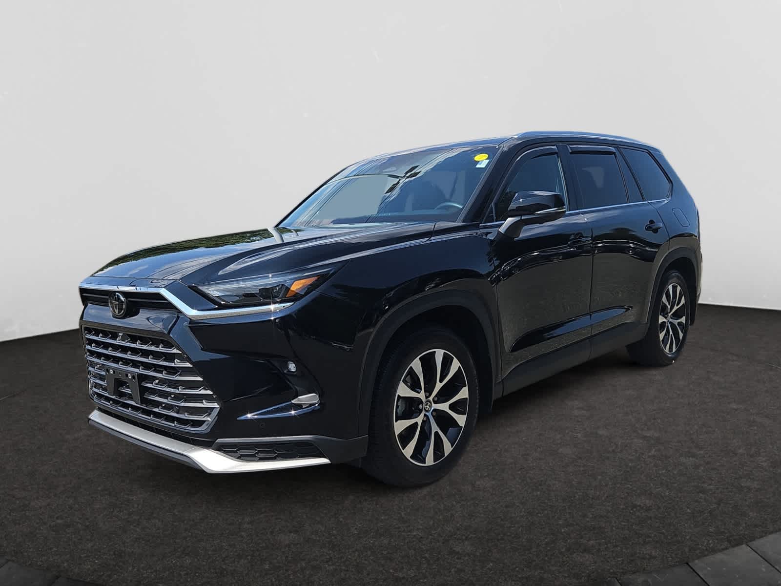 2024 Toyota Highlander Hybrid Limited photo 4