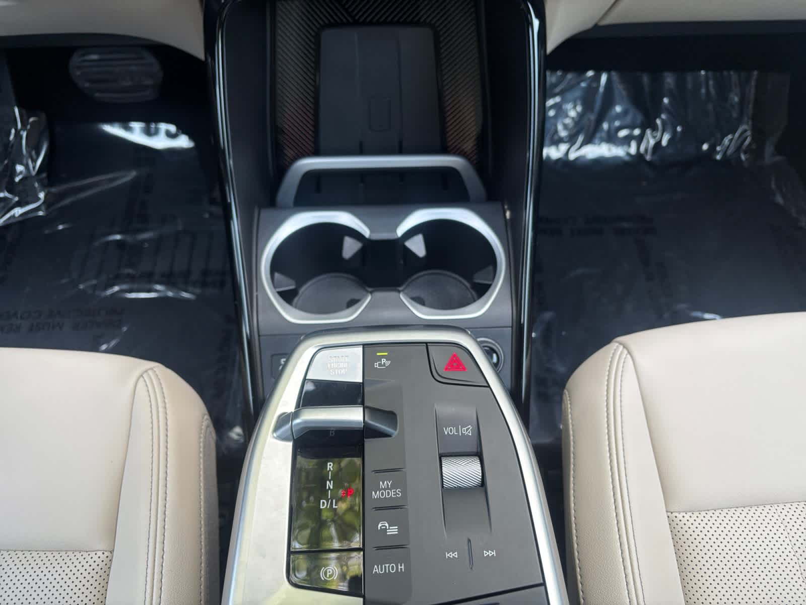 2025 BMW X1 28i - Photo 17