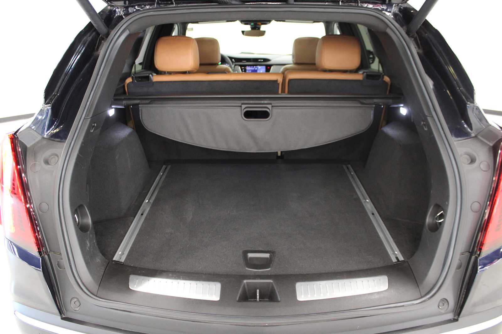 used 2022 Cadillac XT5 car, priced at $32,187